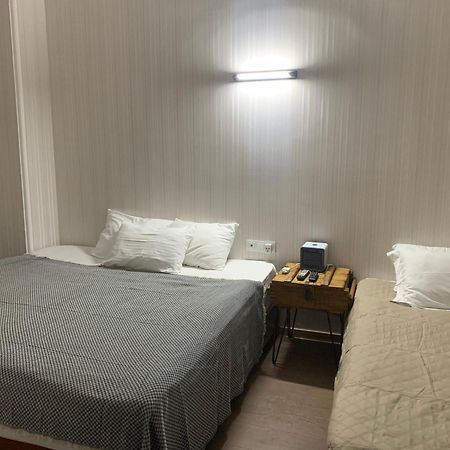 Hotel The Builder 124 Tbilisi Bagian luar foto
