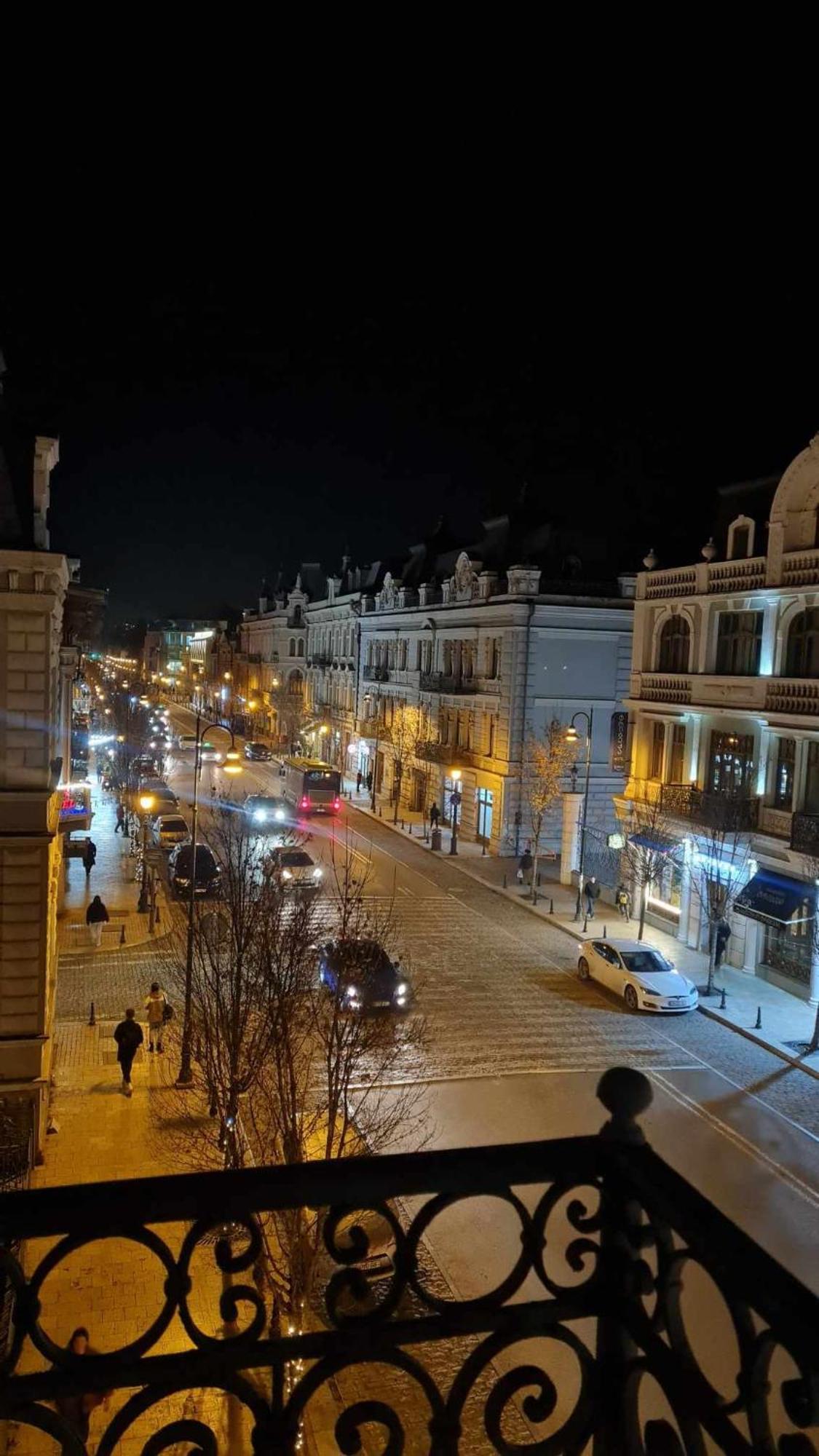 Hotel The Builder 124 Tbilisi Bagian luar foto