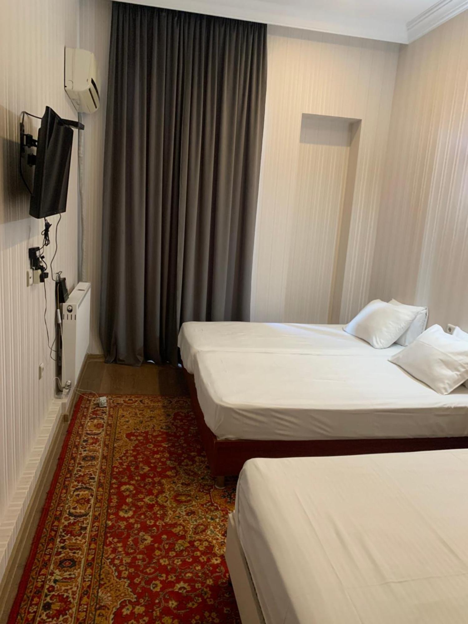 Hotel The Builder 124 Tbilisi Bagian luar foto