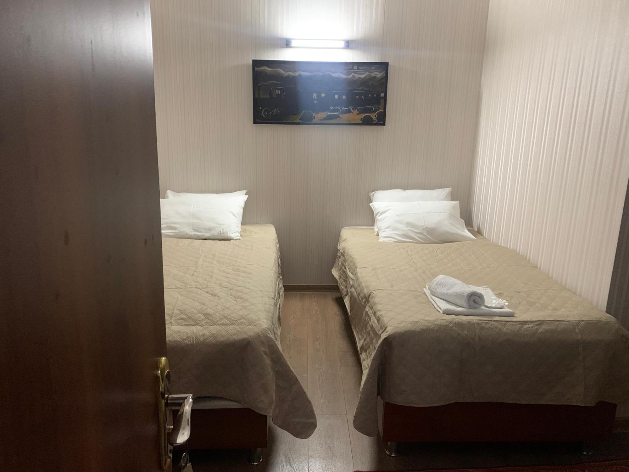 Hotel The Builder 124 Tbilisi Bagian luar foto